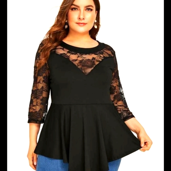 Notations Tops - Womans lace top